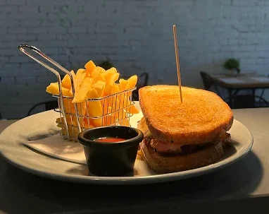 Sapore Café & Restaurant